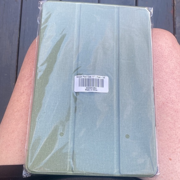 Google Pixel Case 11” Green - Picture 6 of 7